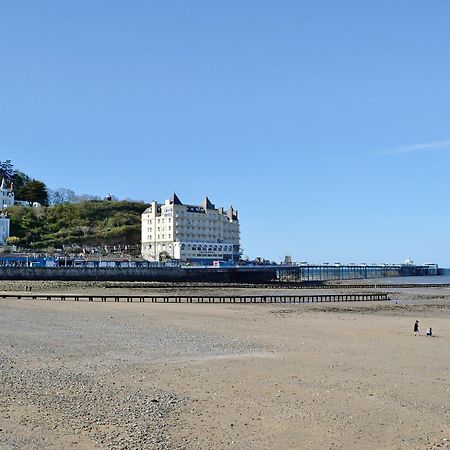 Granary Cottage Penrhyn Bay ภายนอก รูปภาพ