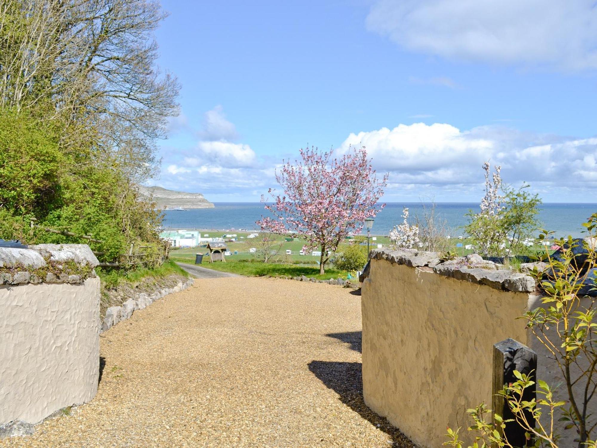 Granary Cottage Penrhyn Bay ภายนอก รูปภาพ