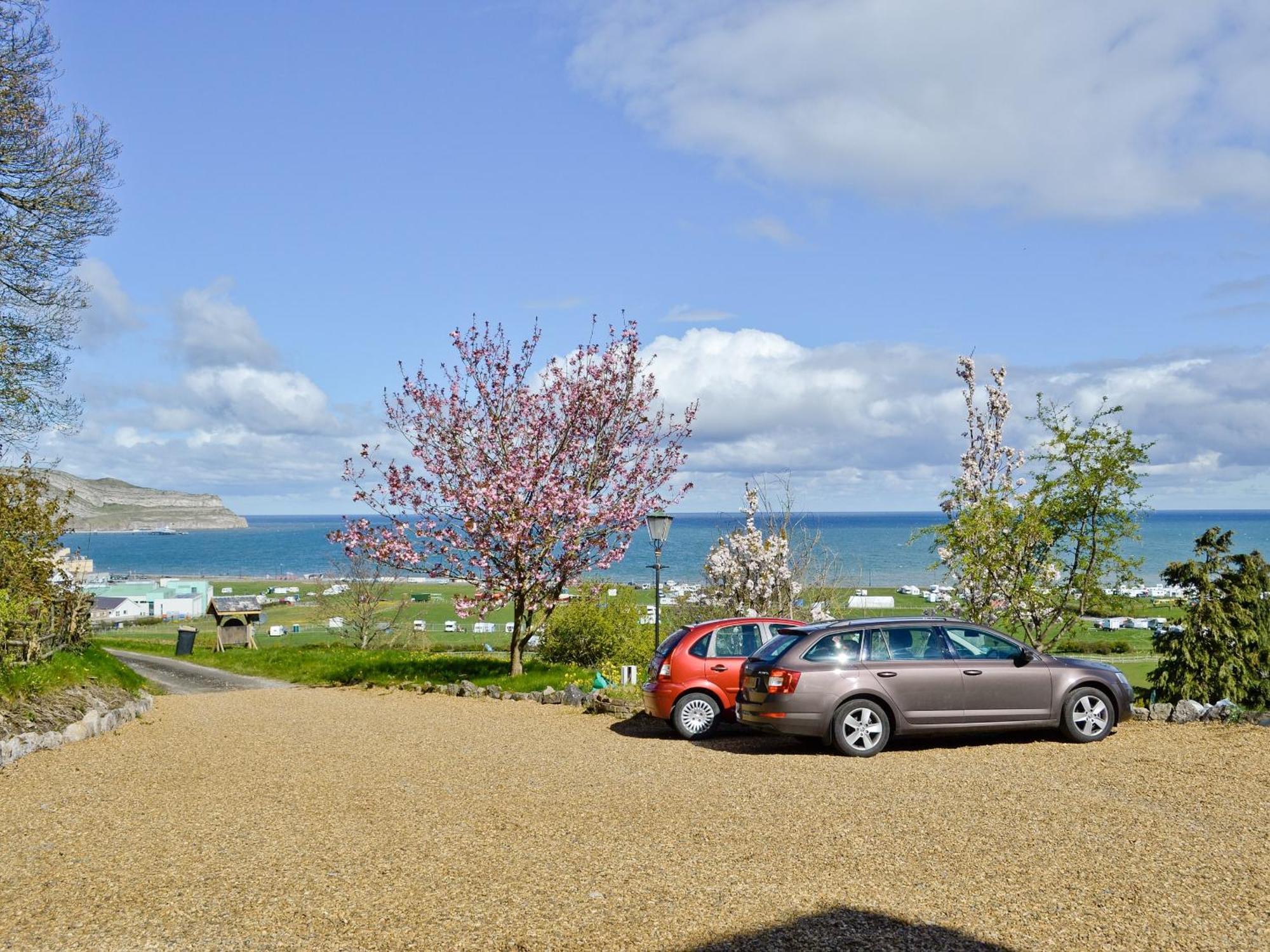 Granary Cottage Penrhyn Bay ภายนอก รูปภาพ